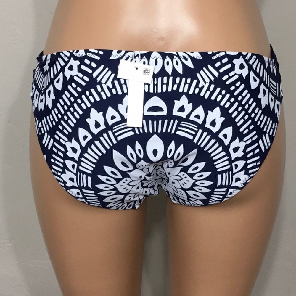 ..Trina Turk Indochine navy & white bikini bottoms. Size 4 - Picture 6 of 9